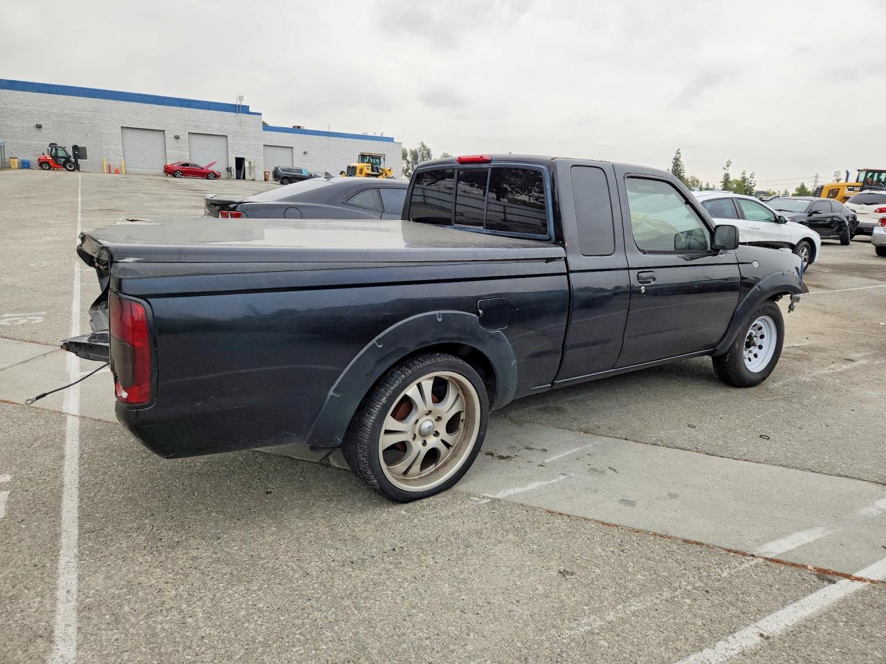 2001 NISSAN FRONTIER KING CAB XE photo 5