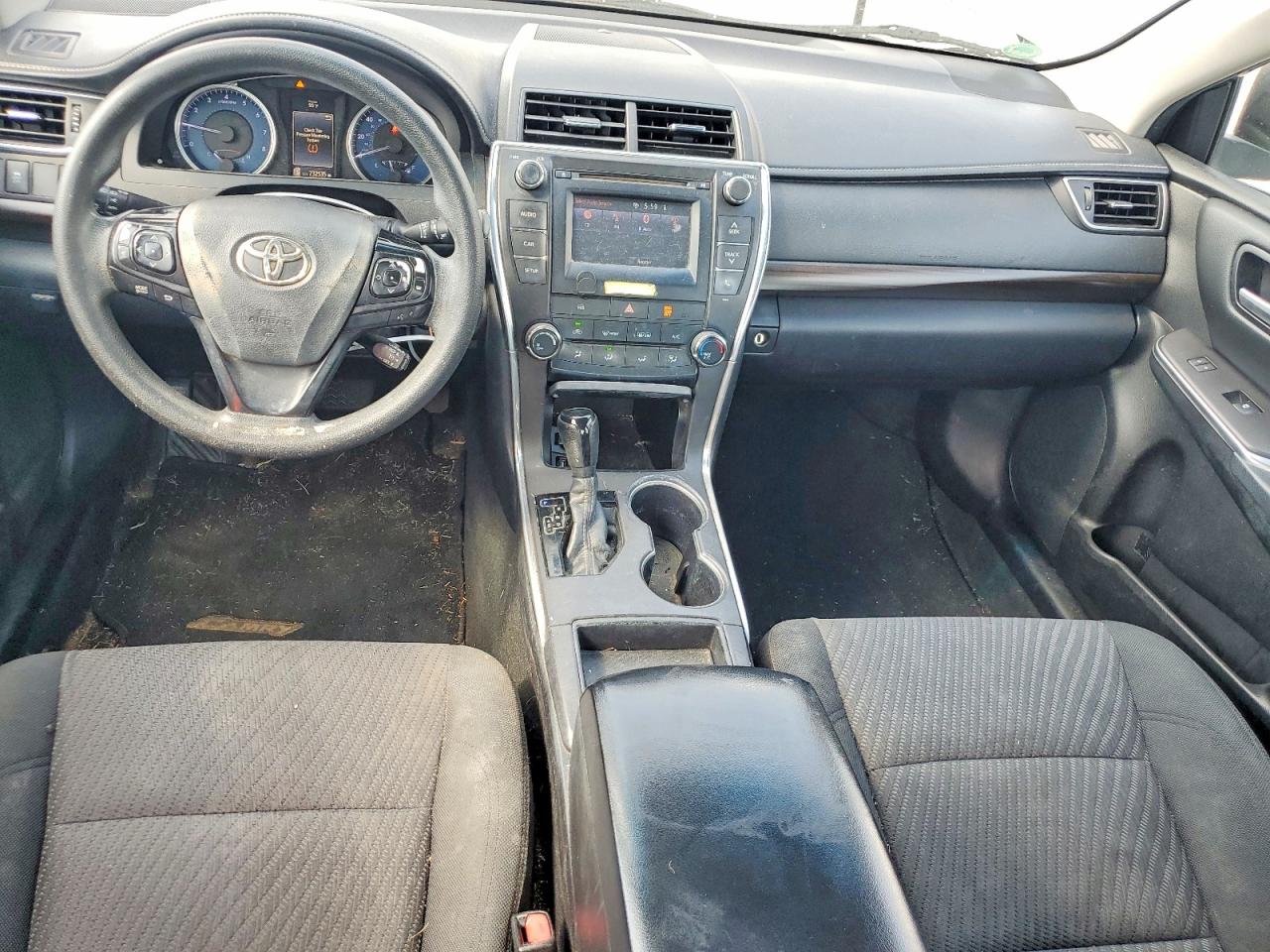 2016 TOYOTA CAMRY LE photo 15