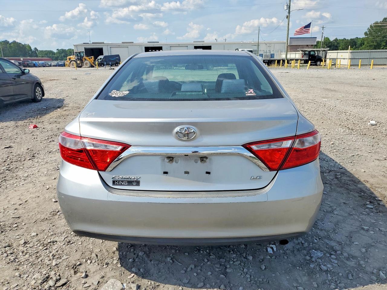 2016 TOYOTA CAMRY LE photo 11