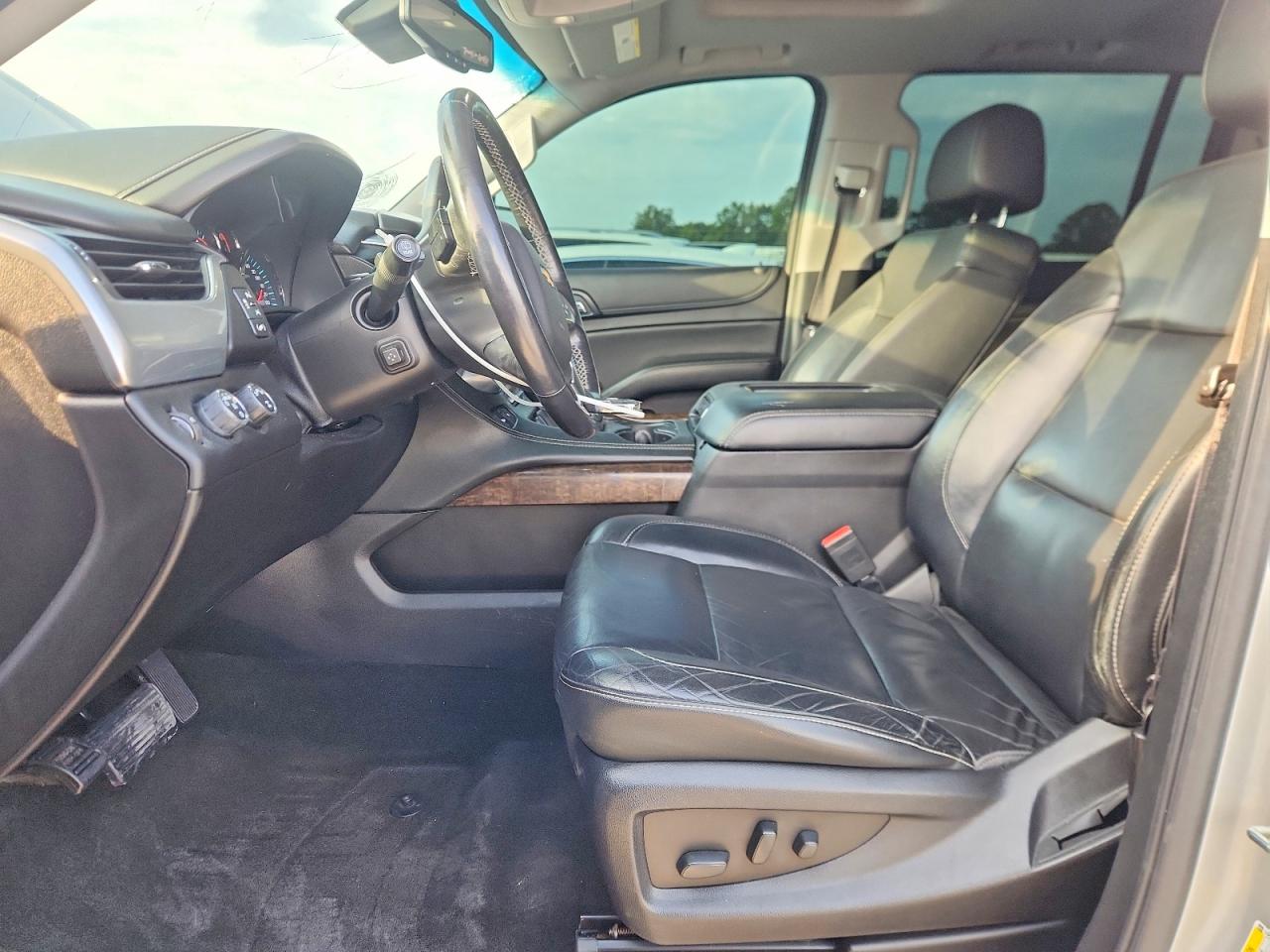 2018 CHEVROLET SUBURBAN K1500 LT photo 13