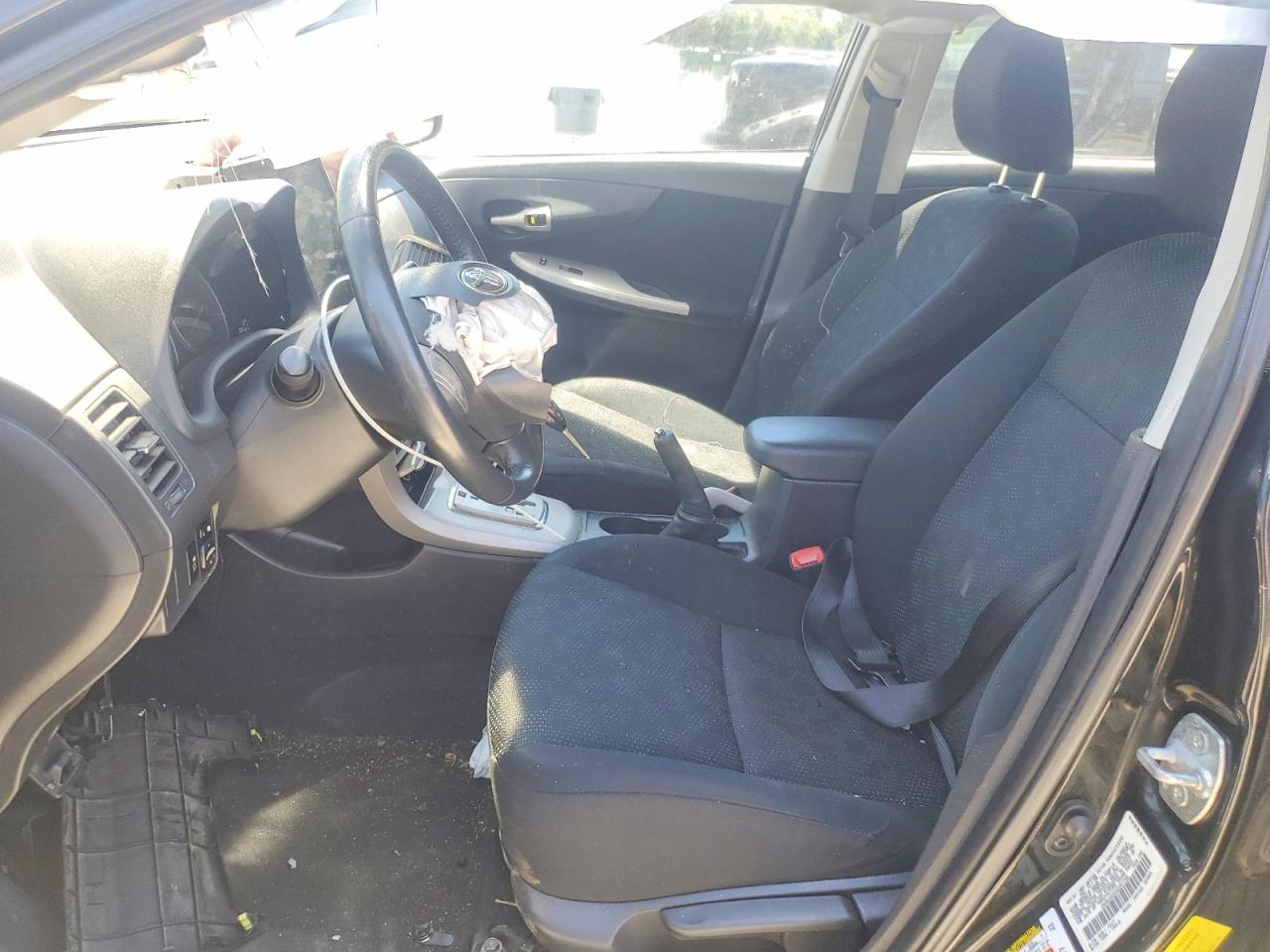2010 TOYOTA COROLLA S photo 13