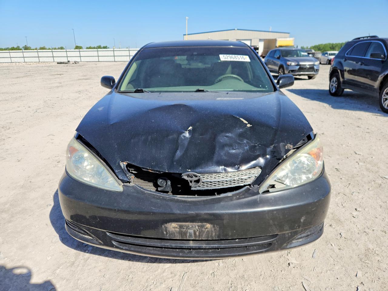 2004 TOYOTA CAMRY LE photo 9