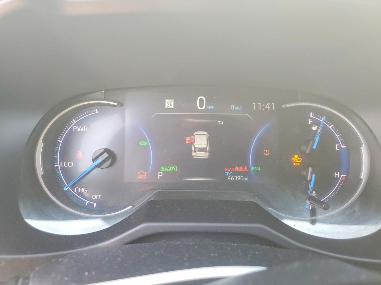 2024 TOYOTA RAV4 LE photo 17