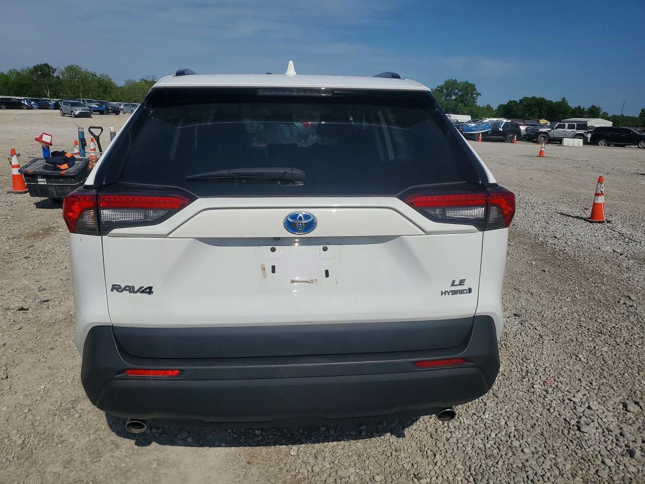 2024 TOYOTA RAV4 LE photo 11
