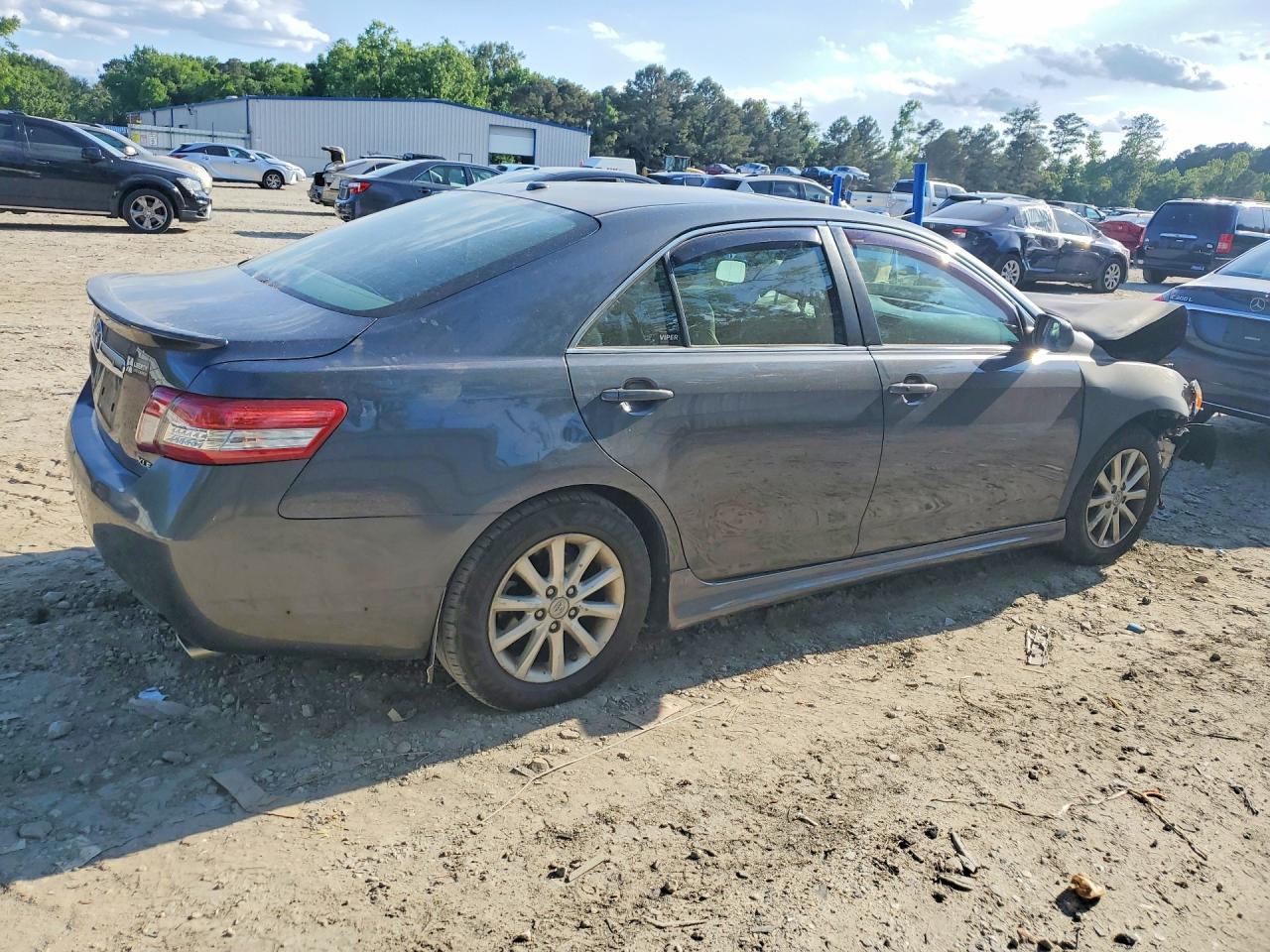 2011 TOYOTA CAMRY XLE V6 photo 7