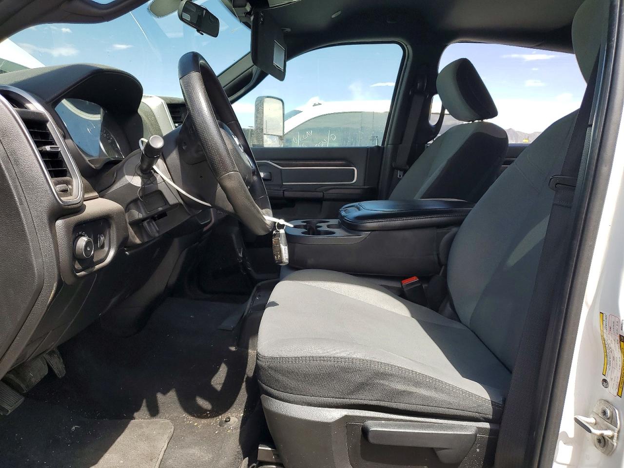 2021 RAM 3500 BIG HORN photo 13