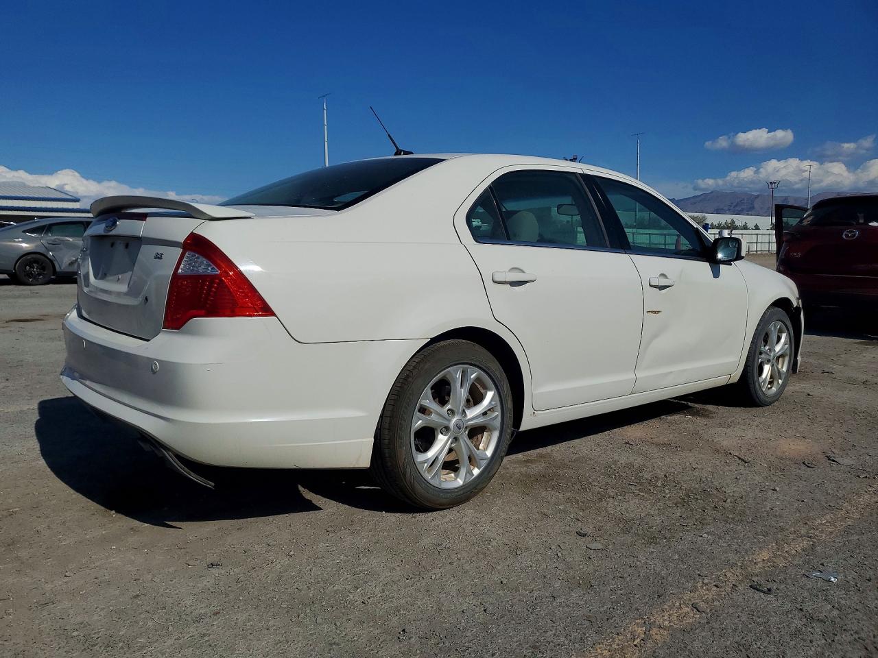 2012 FORD FUSION SE photo 3