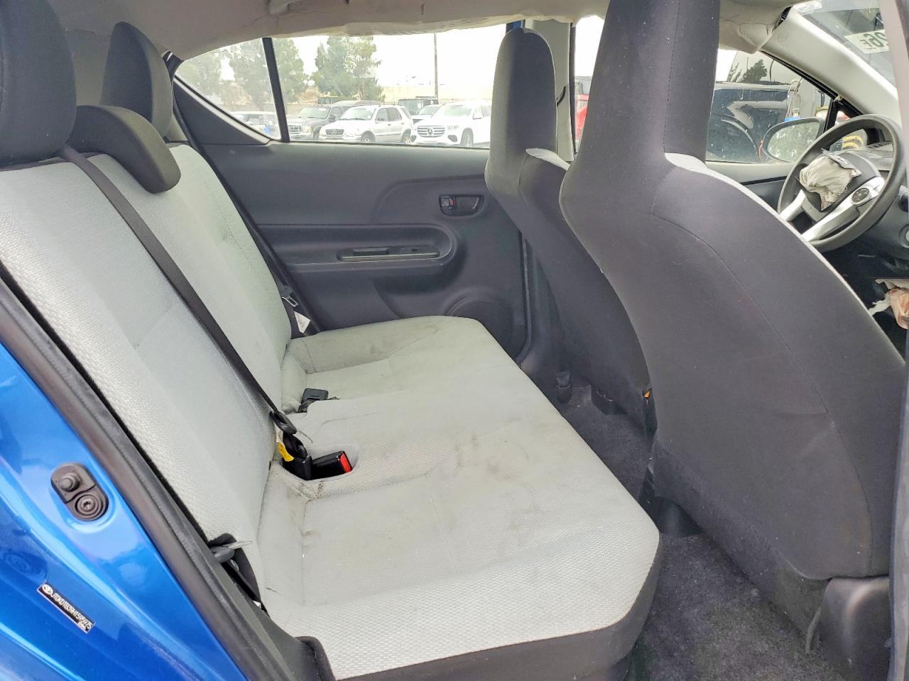 2017 TOYOTA PRIUS C ONE photo 10