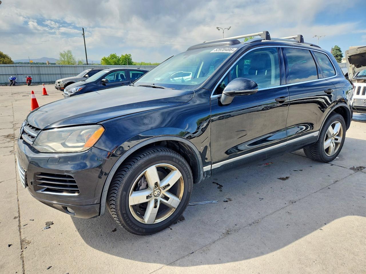 2012 VOLKSWAGEN TOUAREG