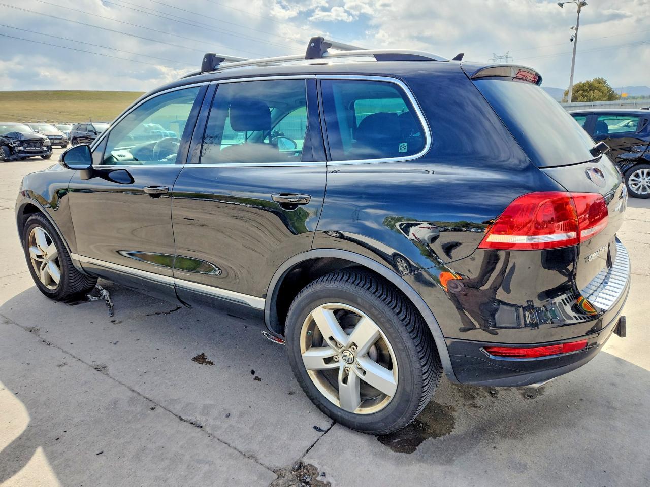 2012 VOLKSWAGEN TOUAREG V6 TDI photo 4