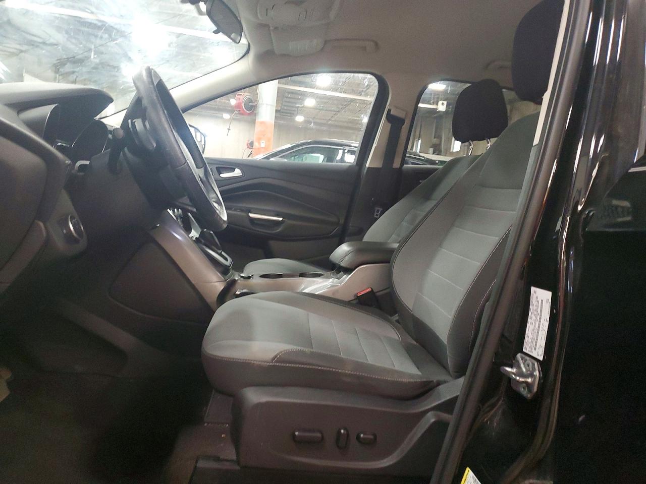 2016 FORD ESCAPE SE photo 19