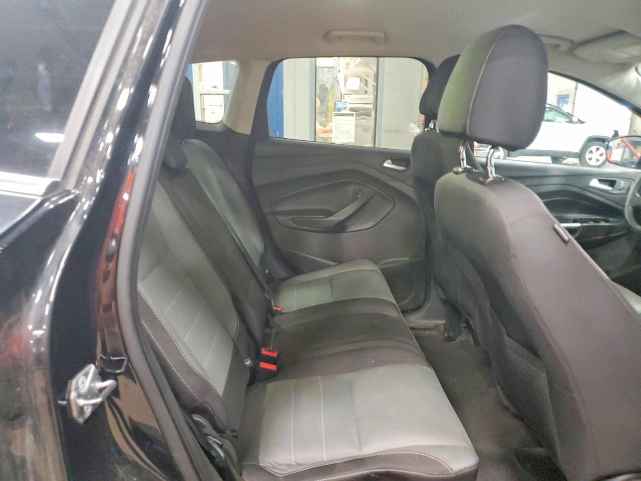 2016 FORD ESCAPE SE photo 31