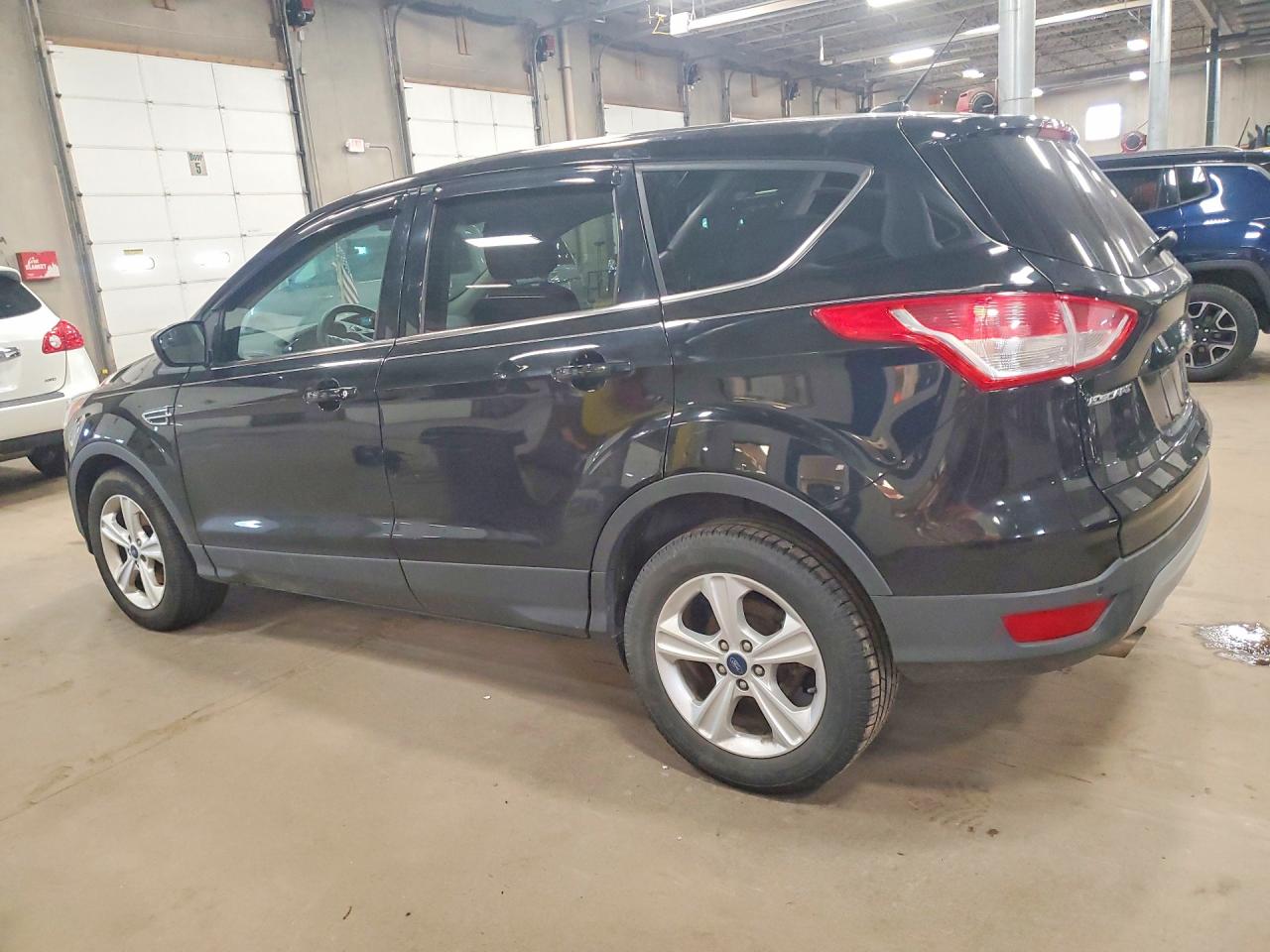 2016 FORD ESCAPE SE photo 4