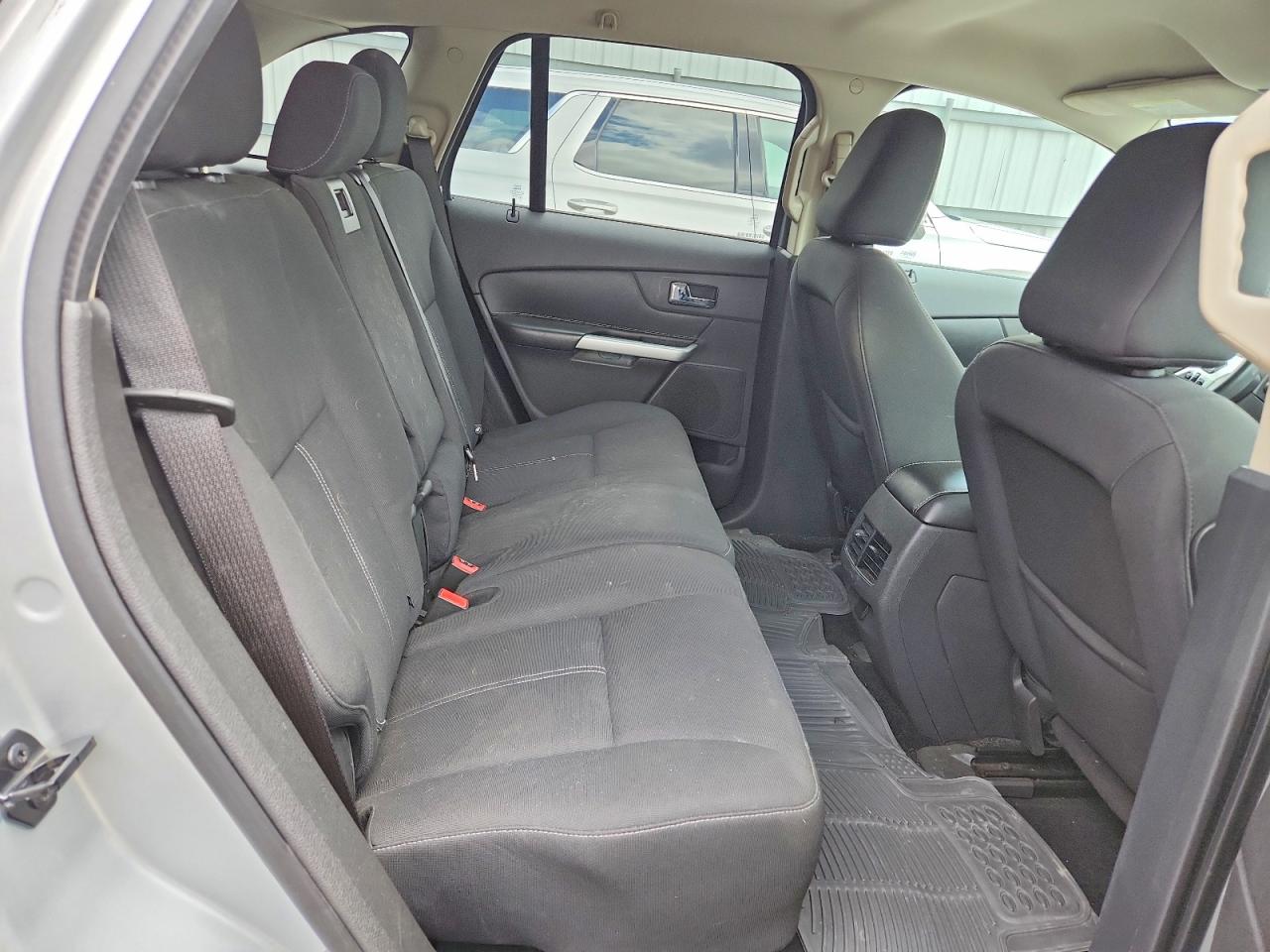 2011 FORD EDGE SE photo 21
