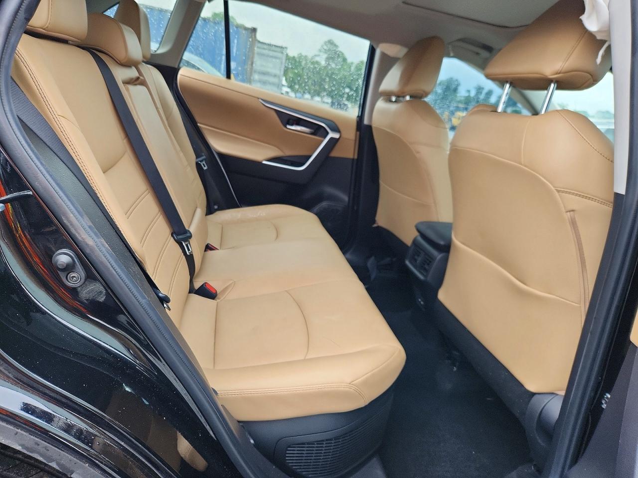 2022 TOYOTA RAV4 XLE PREMIUM photo 31