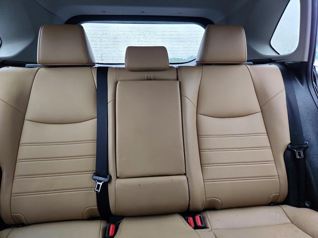 2022 TOYOTA RAV4 XLE PREMIUM photo 28