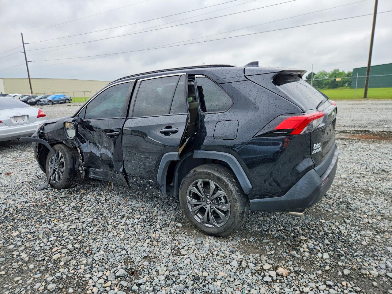 2022 TOYOTA RAV4 XLE PREMIUM photo 4