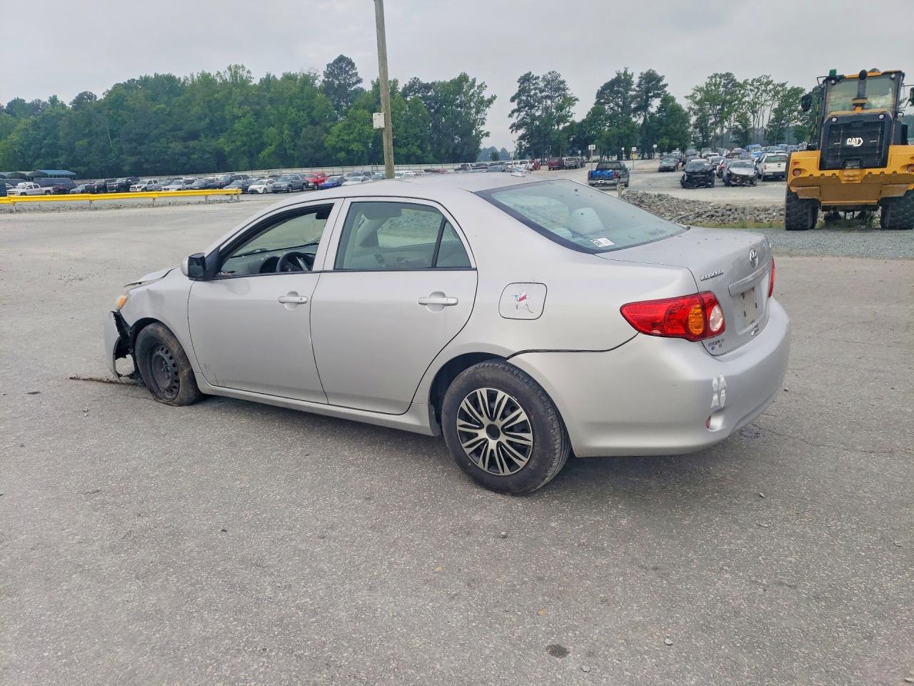 2010 TOYOTA COROLLA LE photo 3