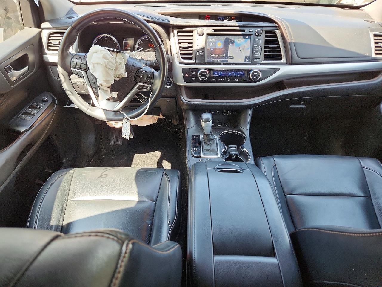 2017 TOYOTA HIGHLANDER XLE photo 15
