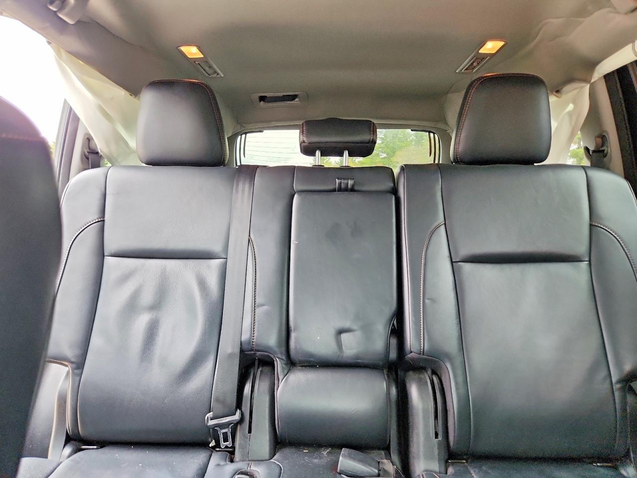 2017 TOYOTA HIGHLANDER XLE photo 19