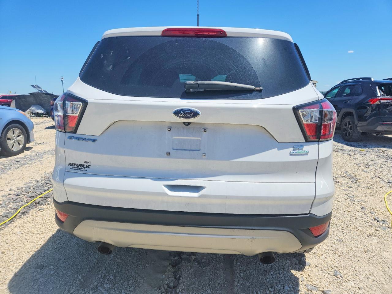 2017 FORD ESCAPE SE photo 6