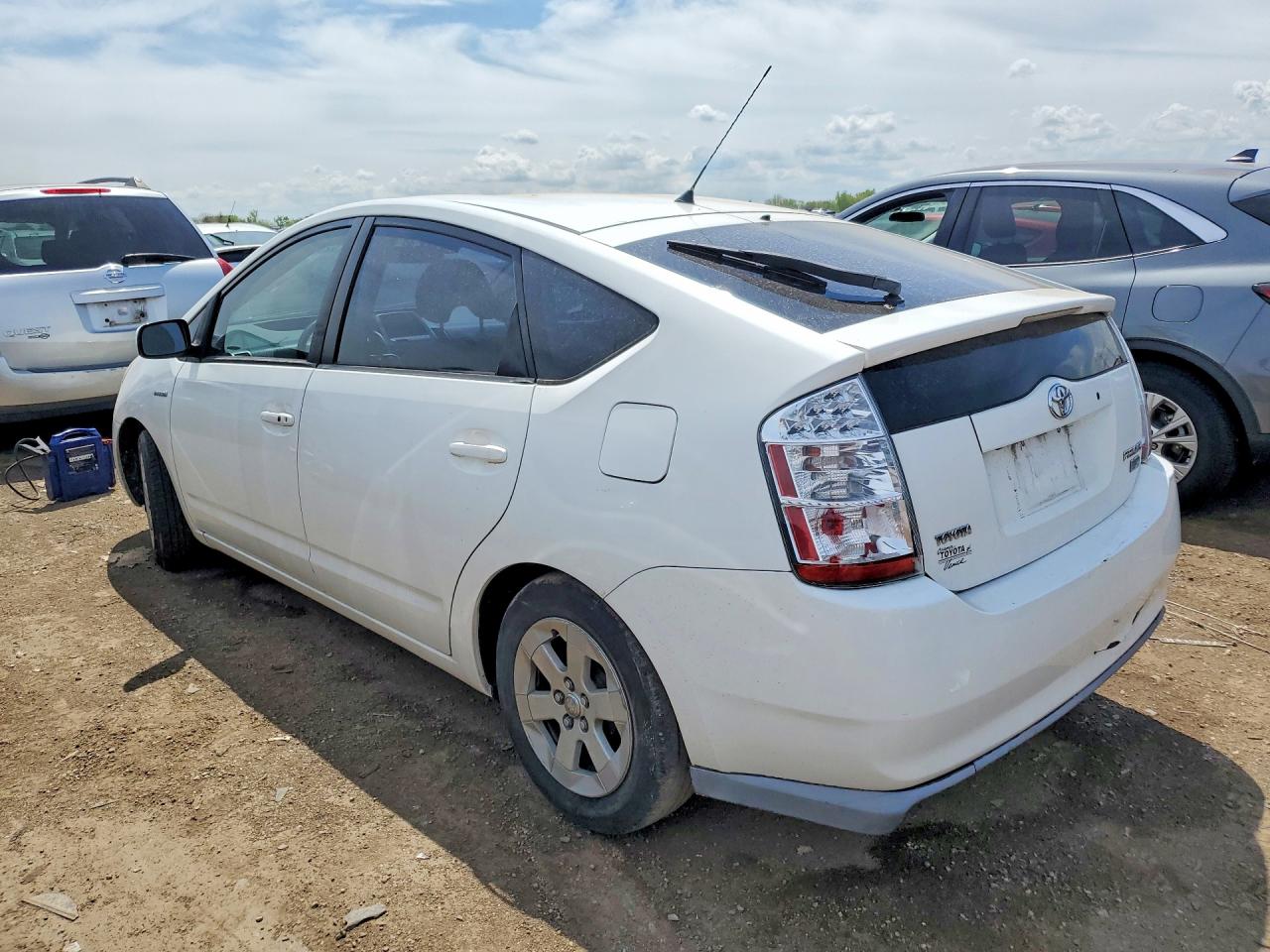 2007 TOYOTA PRIUS BASE photo 4