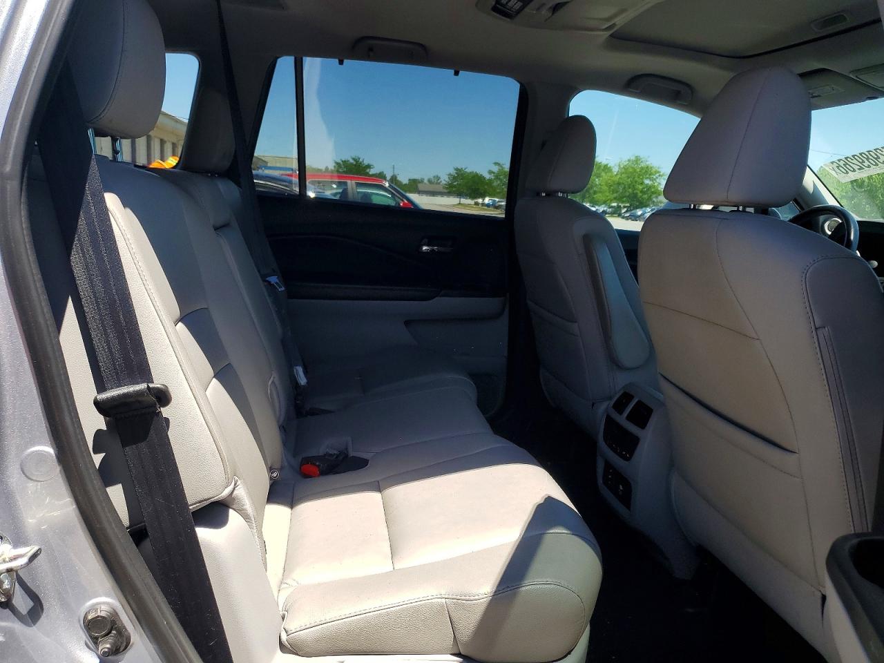 2016 HONDA PILOT TOURING photo 11