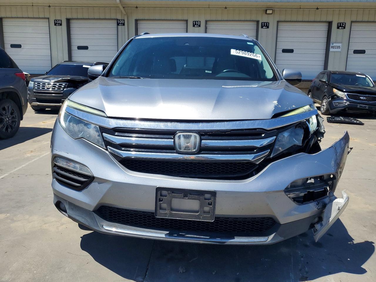 2016 HONDA PILOT TOURING photo 5