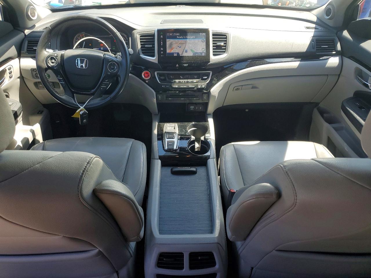 2016 HONDA PILOT TOURING photo 8