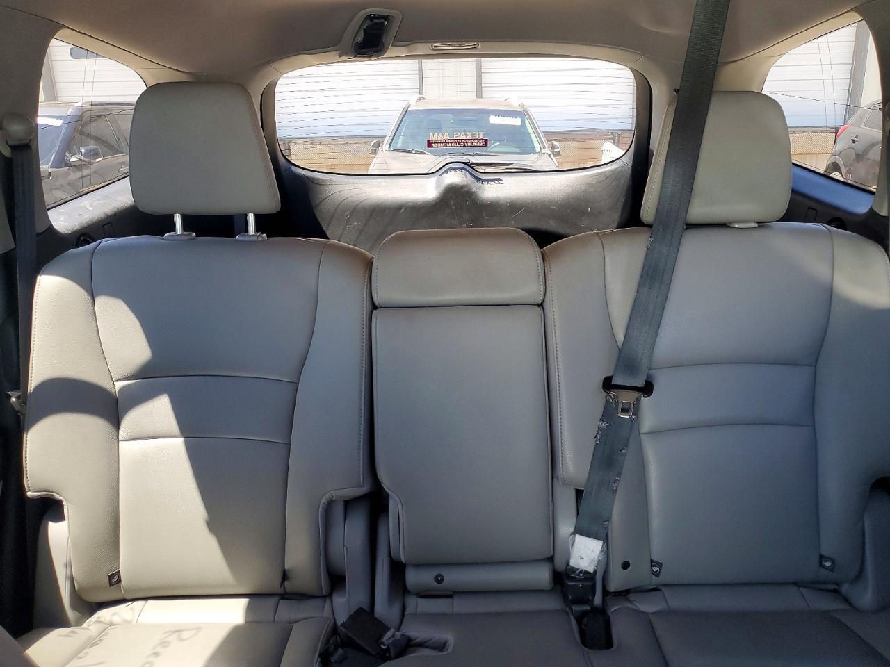2016 HONDA PILOT TOURING photo 10