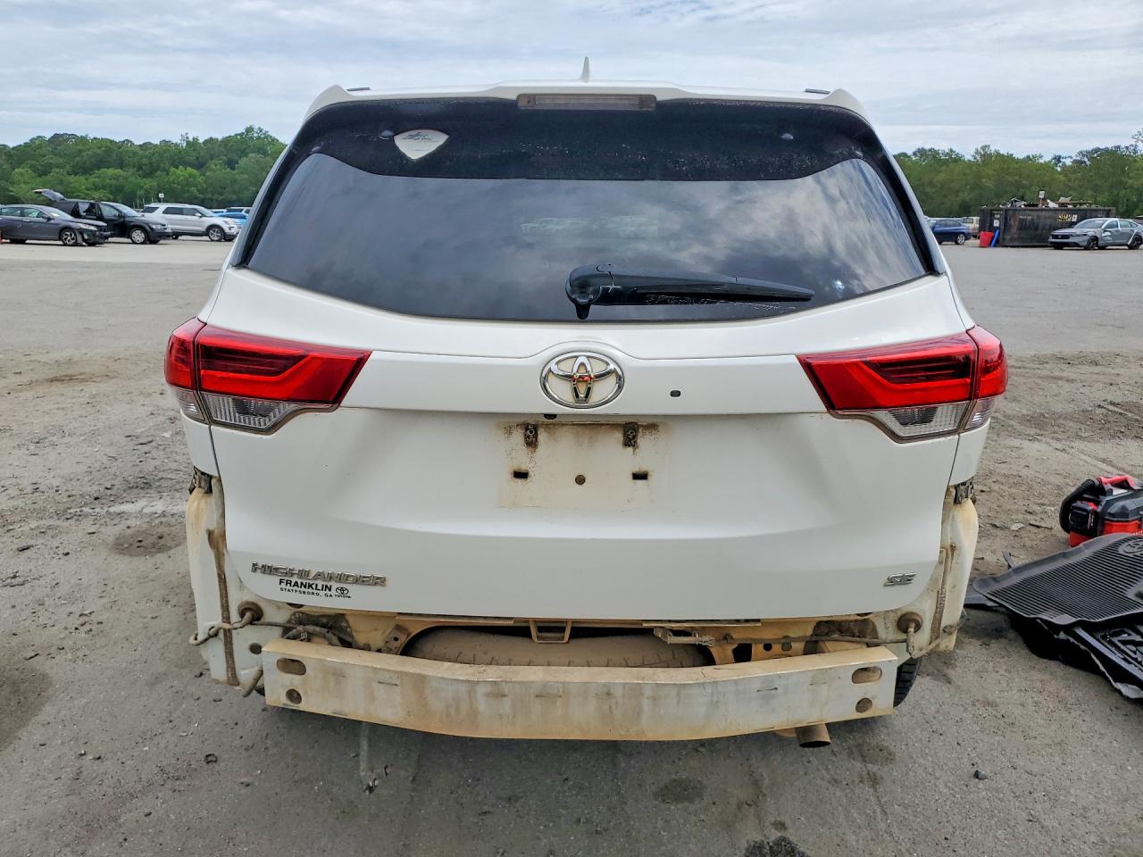 2018 TOYOTA HIGHLANDER SE photo 11