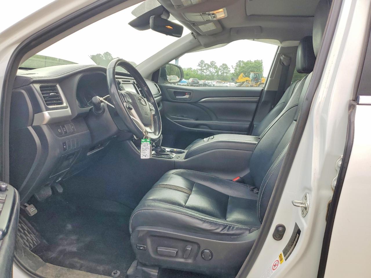 2018 TOYOTA HIGHLANDER SE photo 13