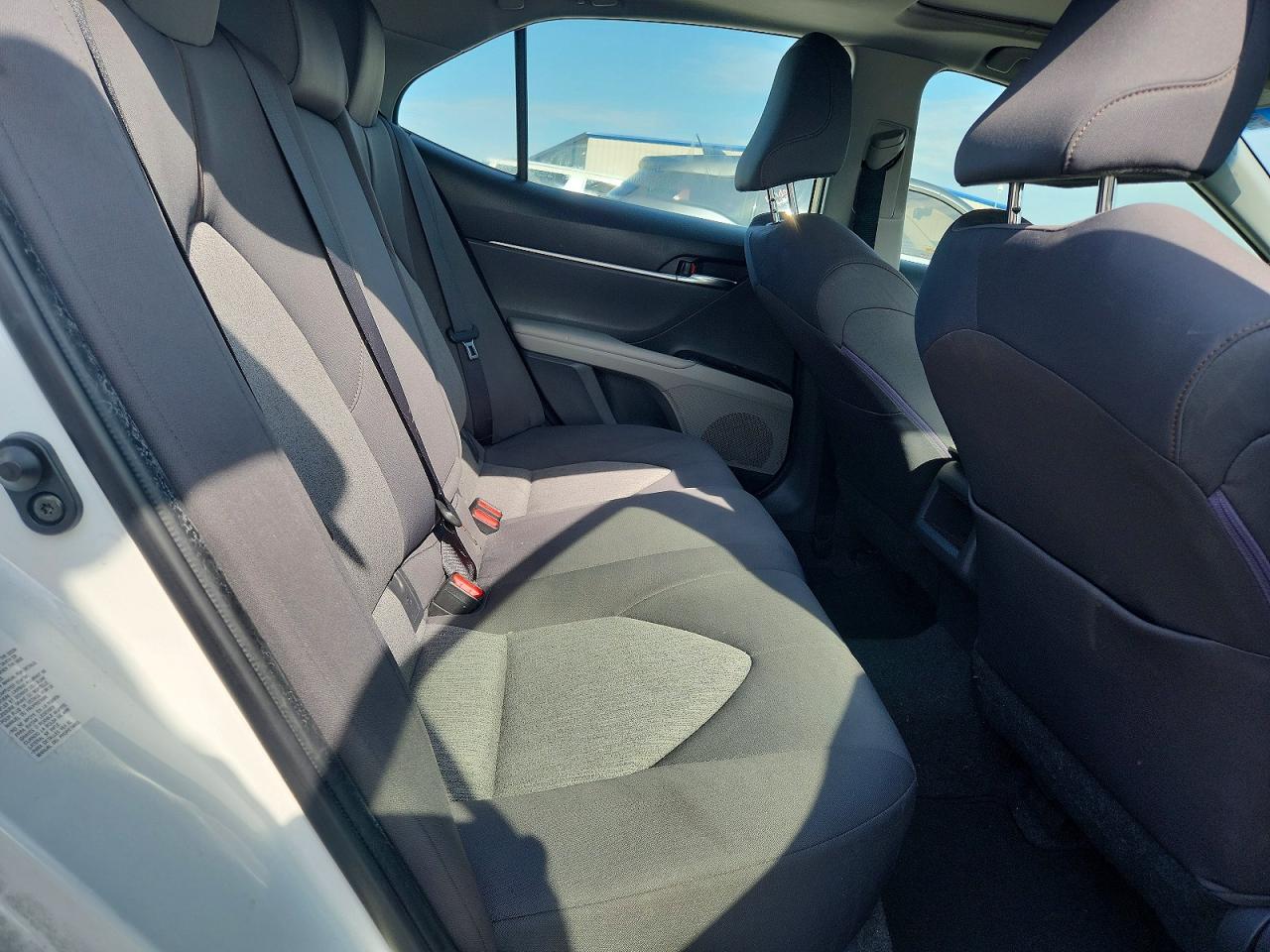 2018 TOYOTA CAMRY LE photo 10