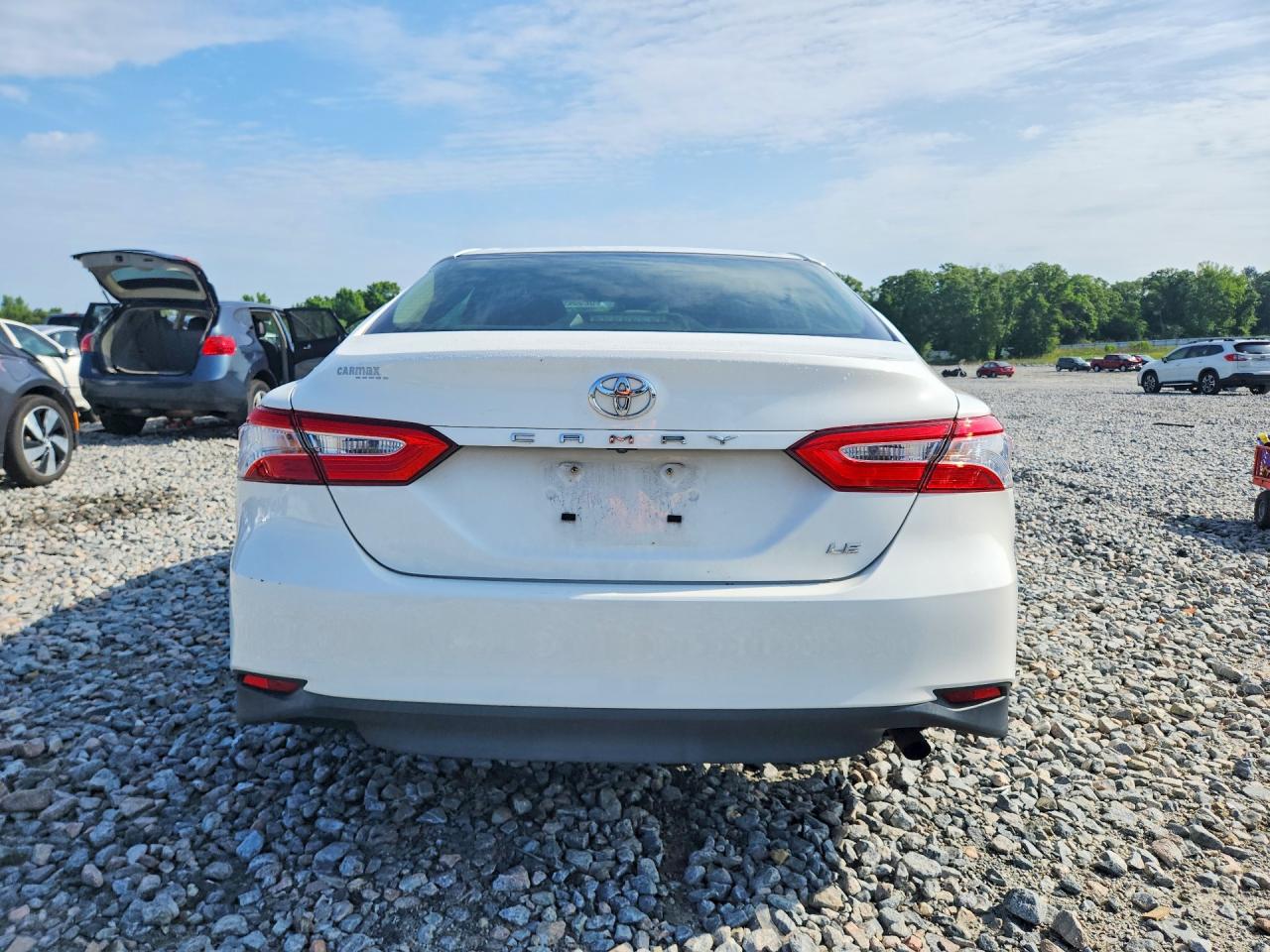 2018 TOYOTA CAMRY LE photo 6