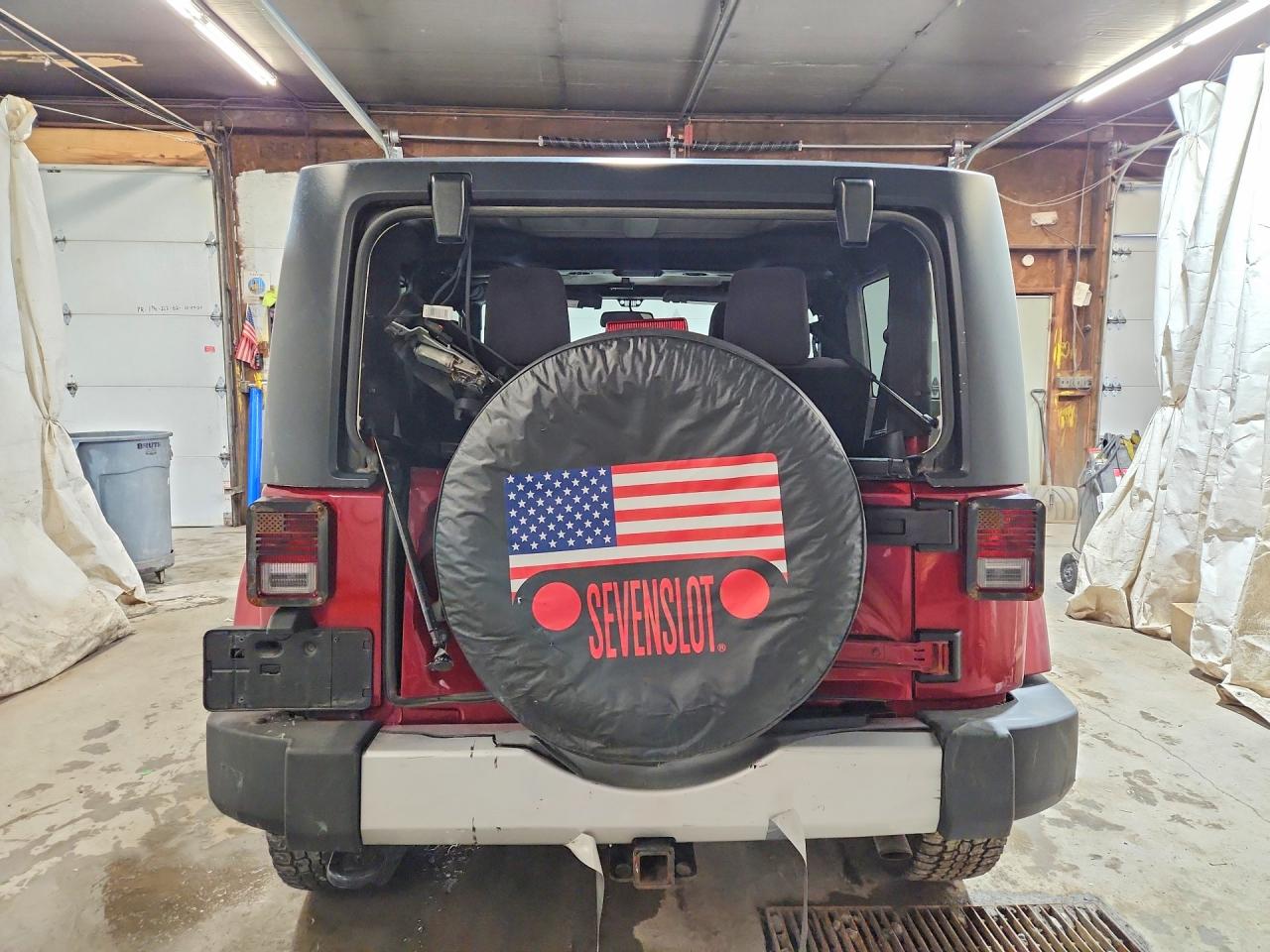 2013 JEEP WRANGLER SAHARA photo 16
