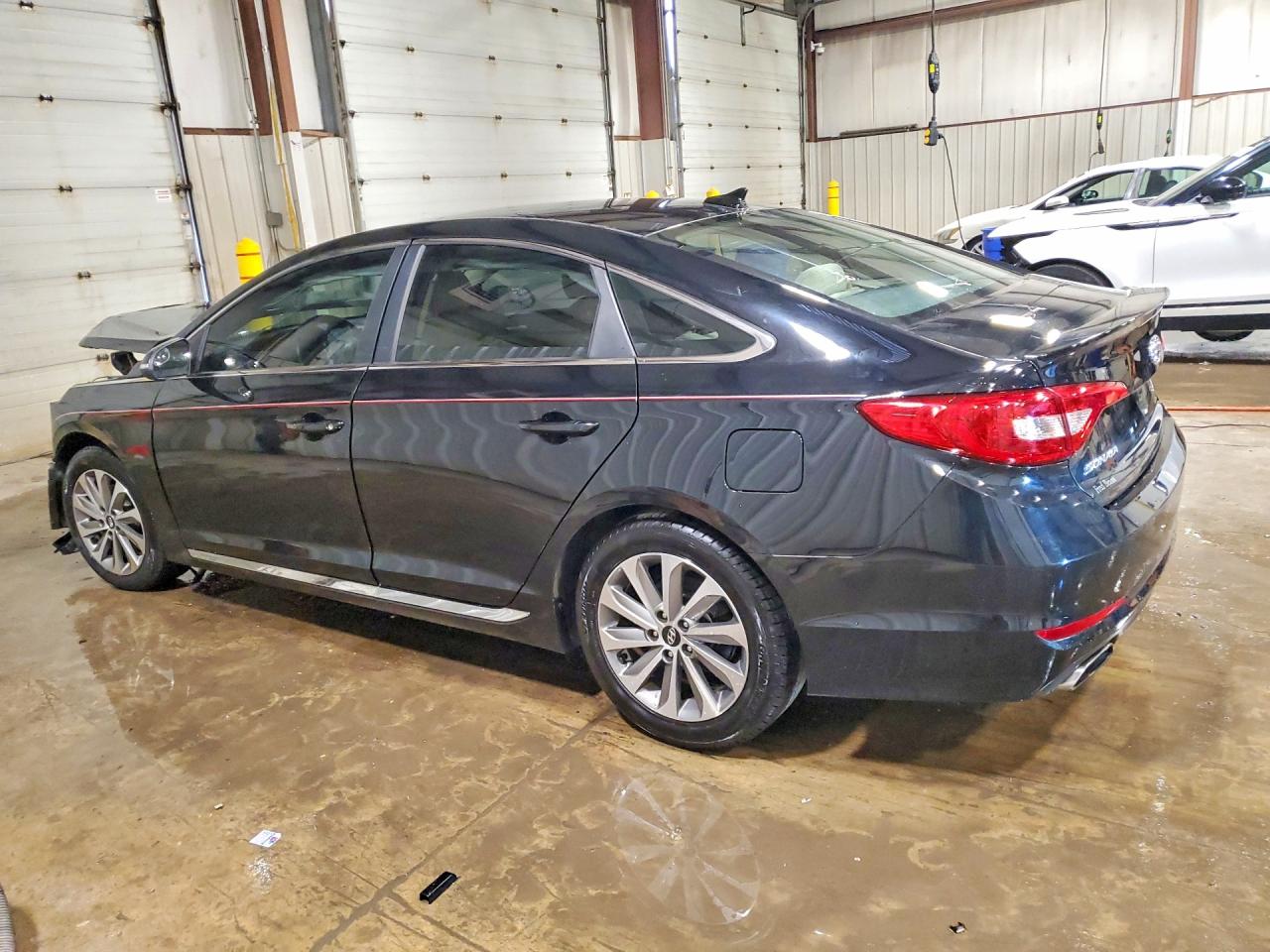2015 HYUNDAI SONATA SPORT photo 4