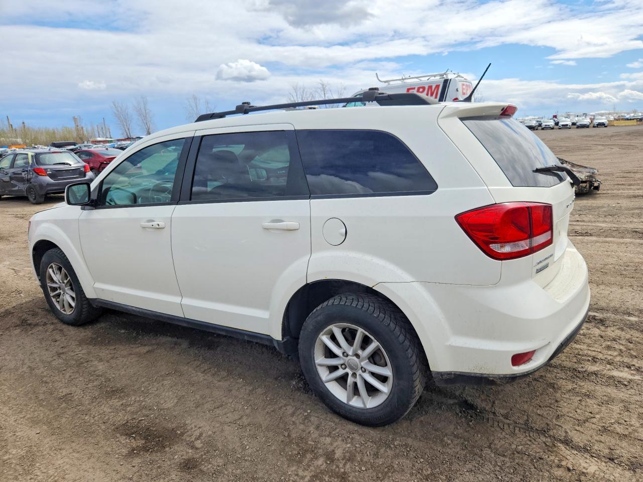 2015 DODGE JOURNEY SXT photo 2