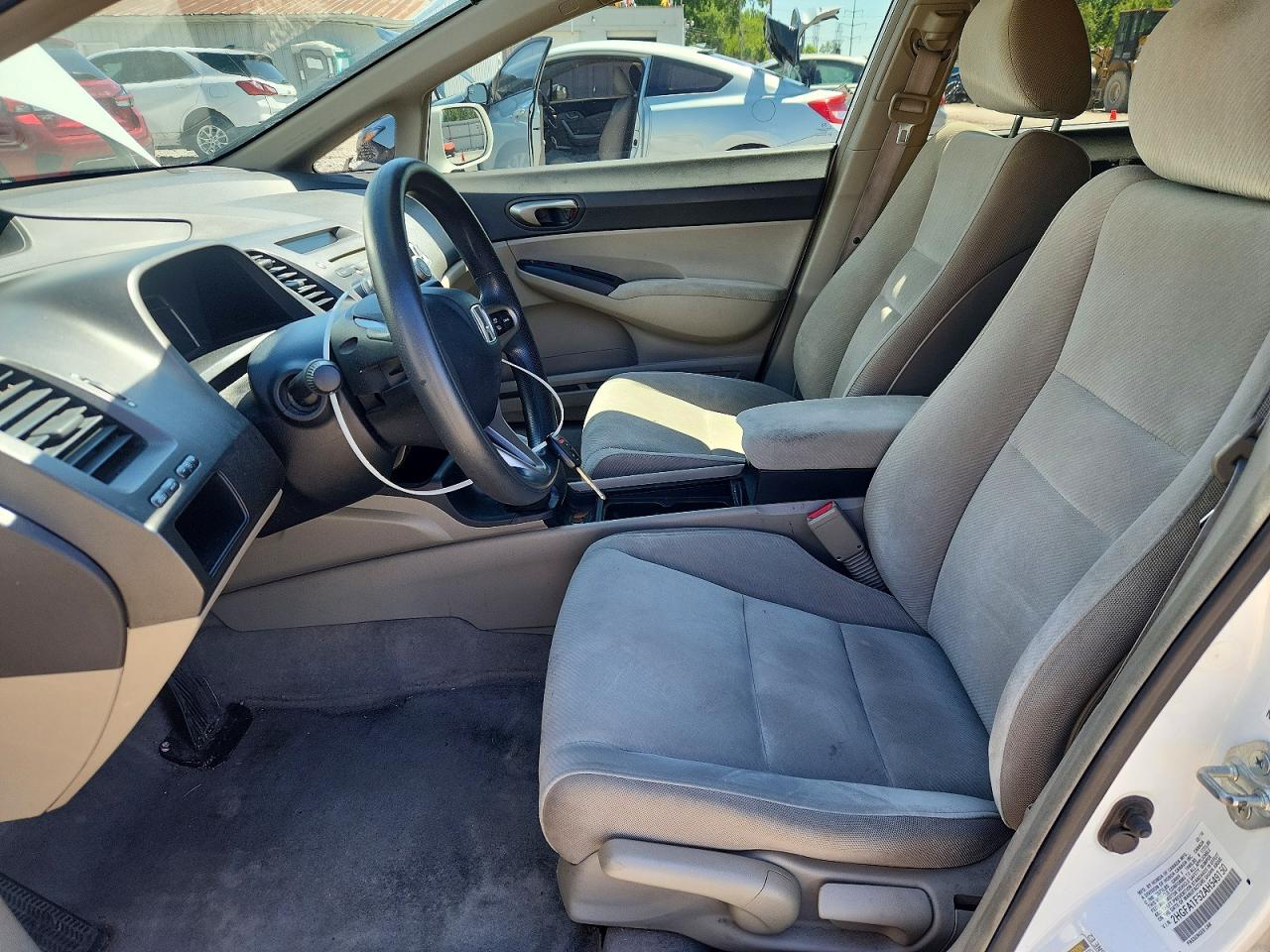 2010 HONDA CIVIC LX photo 7