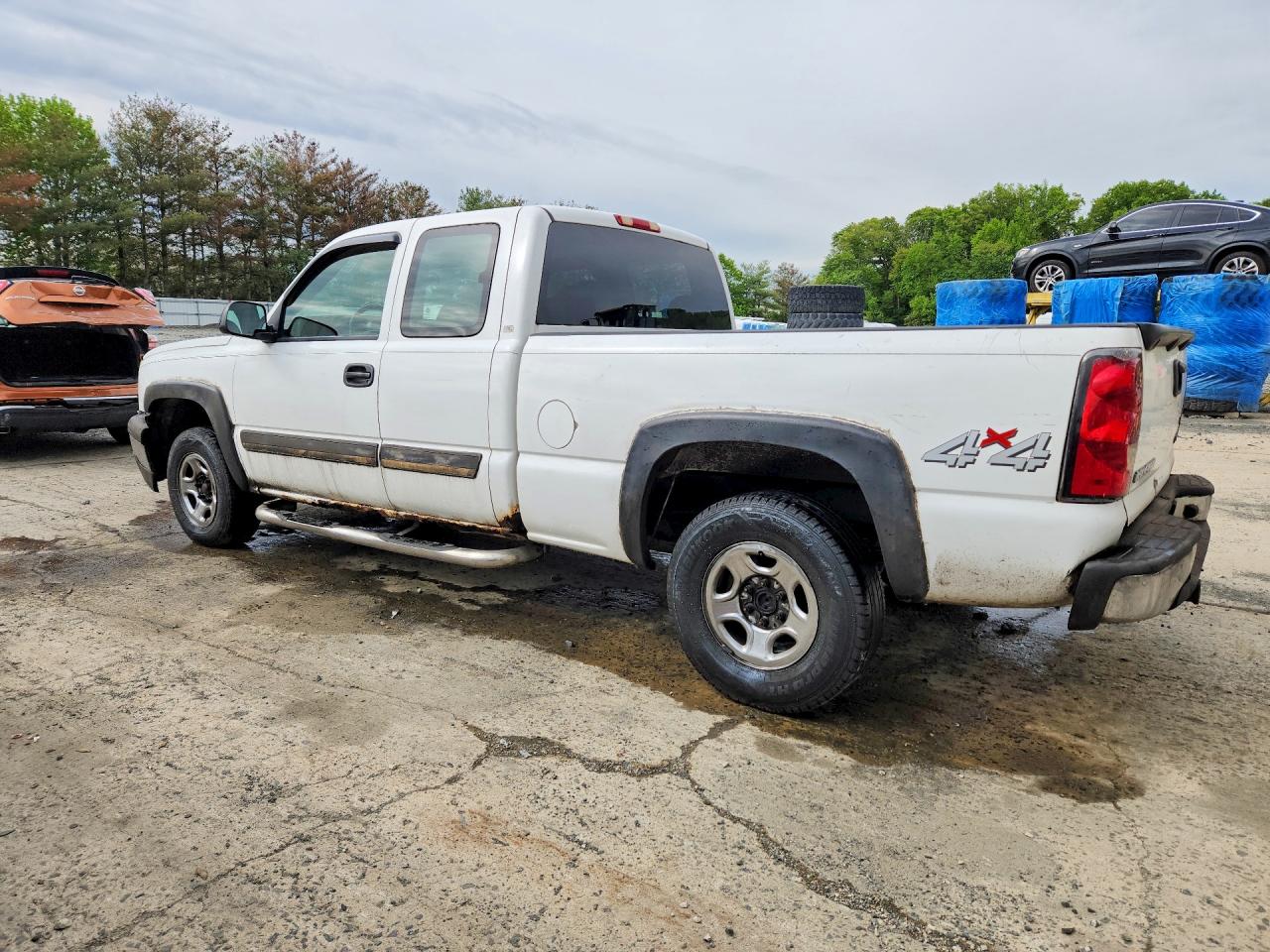 2004 CHEVROLET SILVERADO K1500 photo 3