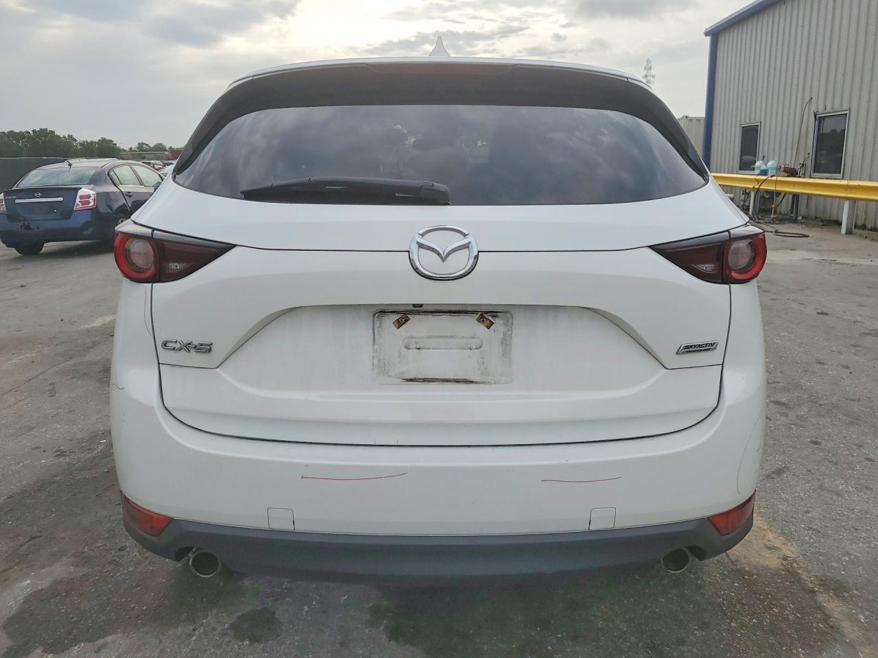 2017 MAZDA CX-5 TOURING photo 11