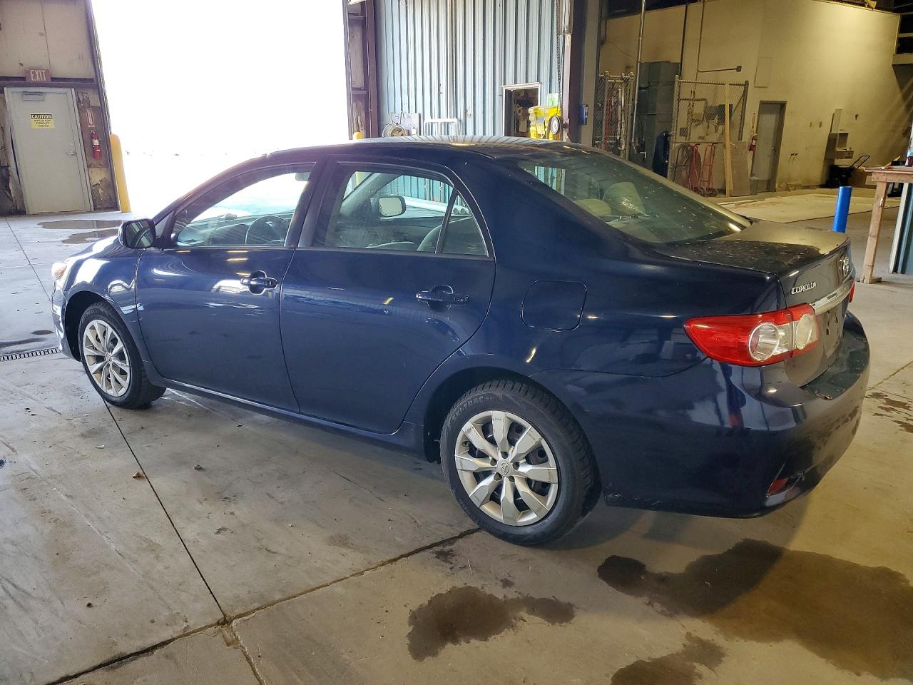 2012 TOYOTA COROLLA LE photo 3