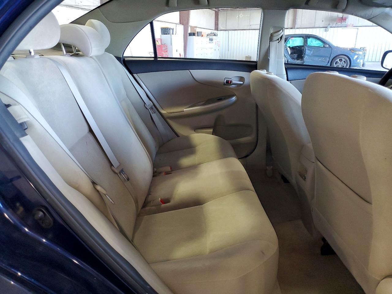 2012 TOYOTA COROLLA LE photo 19