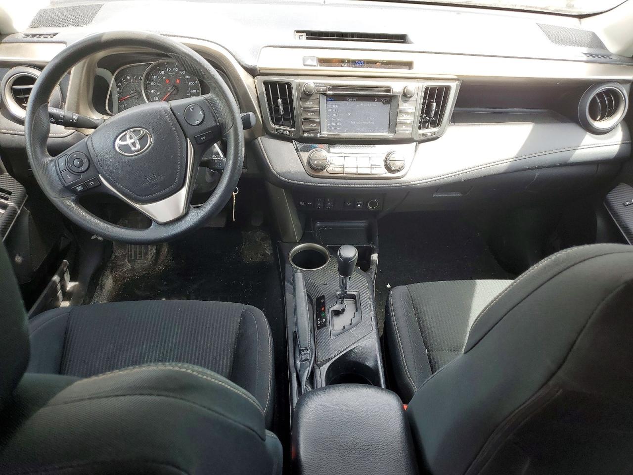 2015 TOYOTA RAV4 XLE photo 15