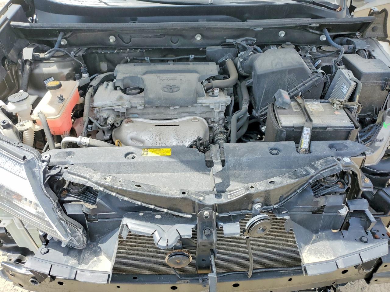 2015 TOYOTA RAV4 XLE photo 23