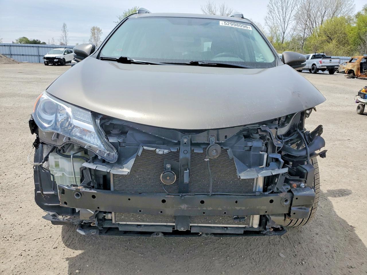 2015 TOYOTA RAV4 XLE photo 9