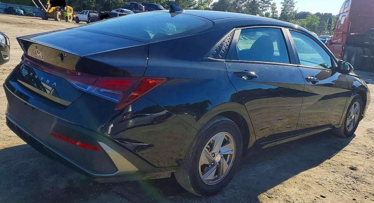 2025 HYUNDAI ELANTRA SE photo 5