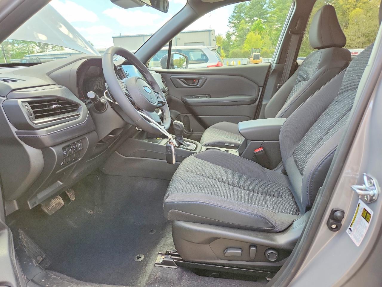 2025 SUBARU FORESTER PREMIUM photo 13