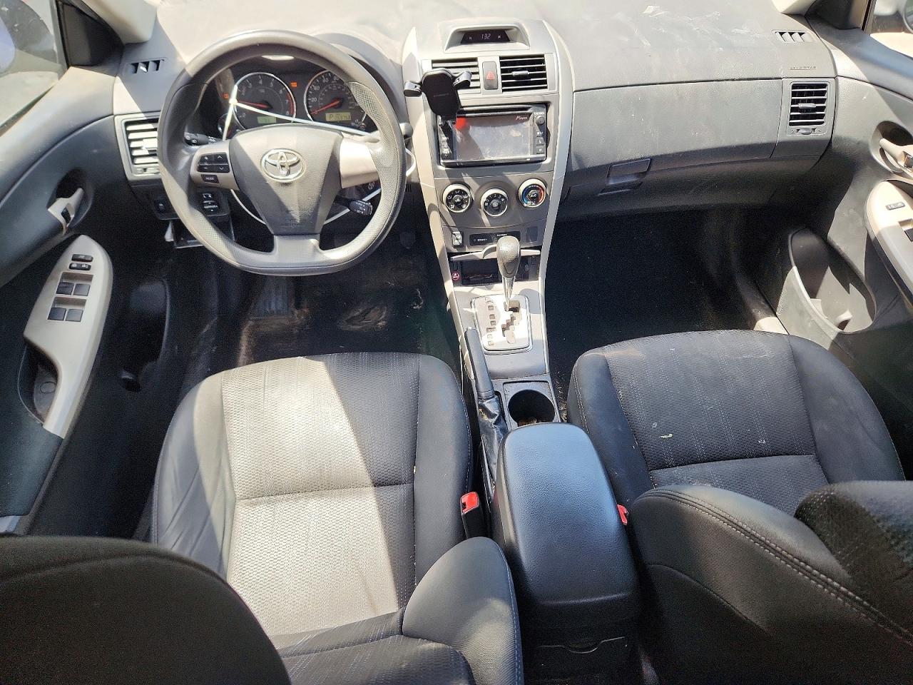 2013 TOYOTA COROLLA S photo 15