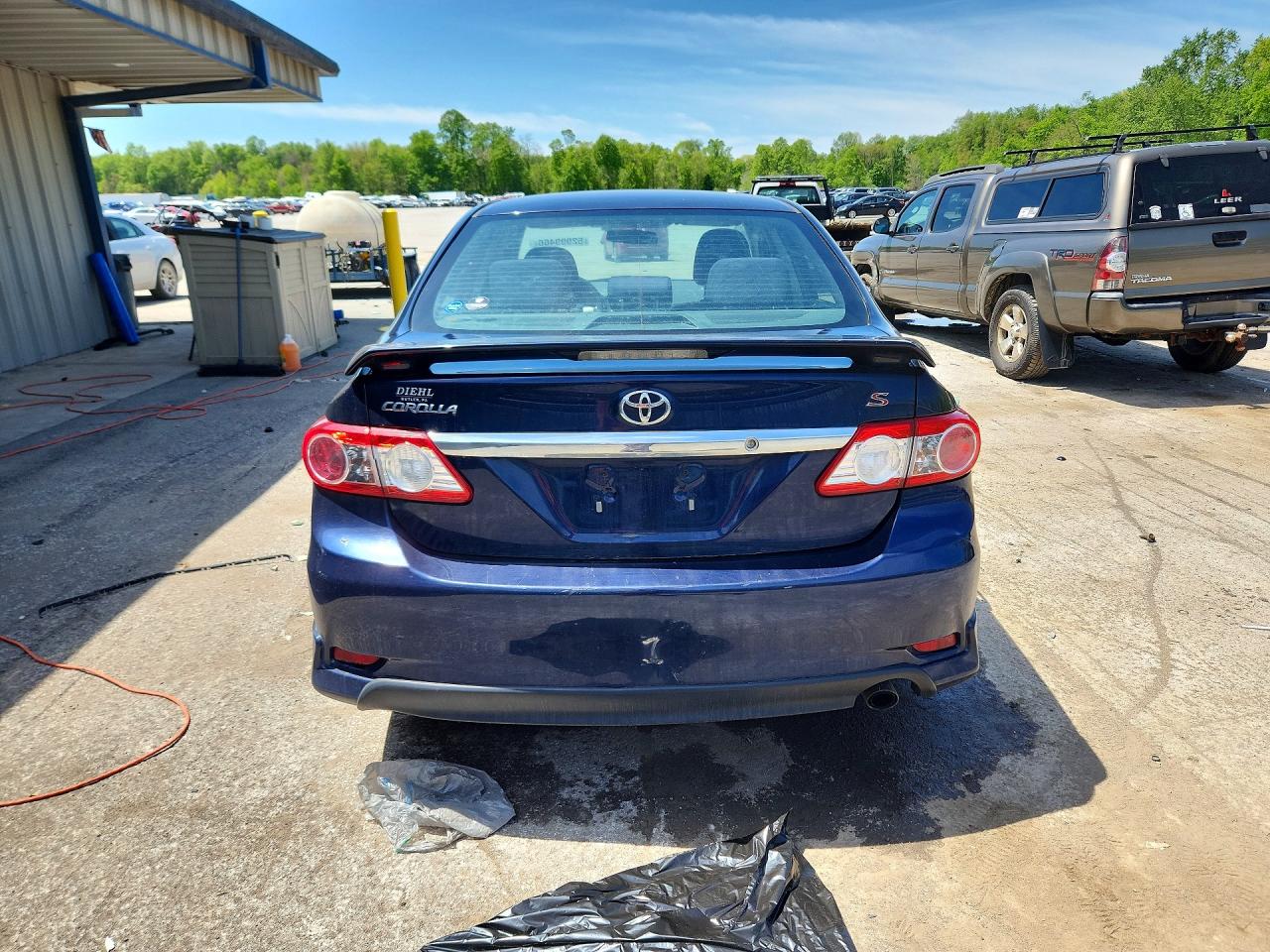 2013 TOYOTA COROLLA S photo 11