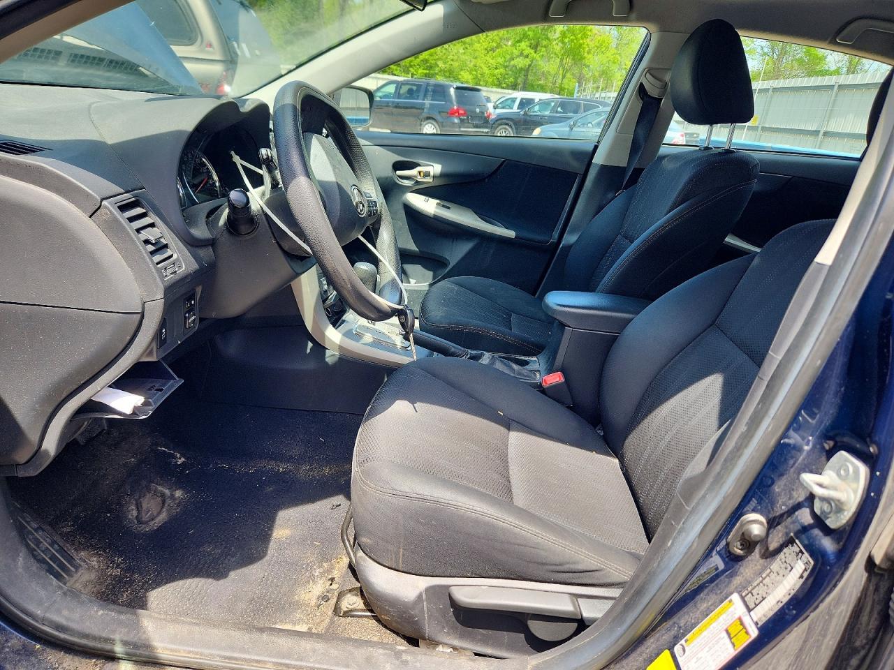 2013 TOYOTA COROLLA S photo 13